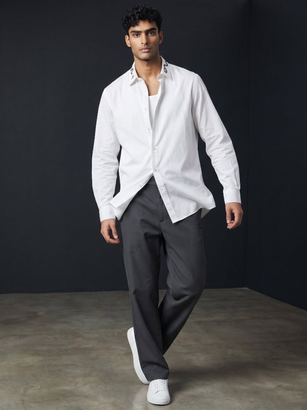 Gucci Men’s White Embroidered Dress Shirt – Made in France – Size Medium